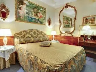 Regina Elena Apartment البندقية إيطاليا